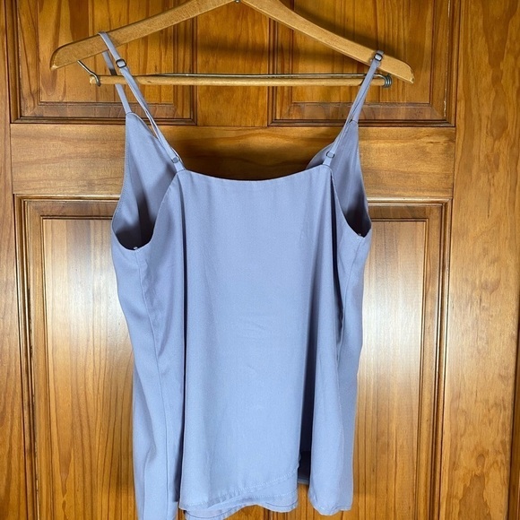 Like New Socialite Scallop Cami Tank in Dusty Lavender - Picture 8 of 8
